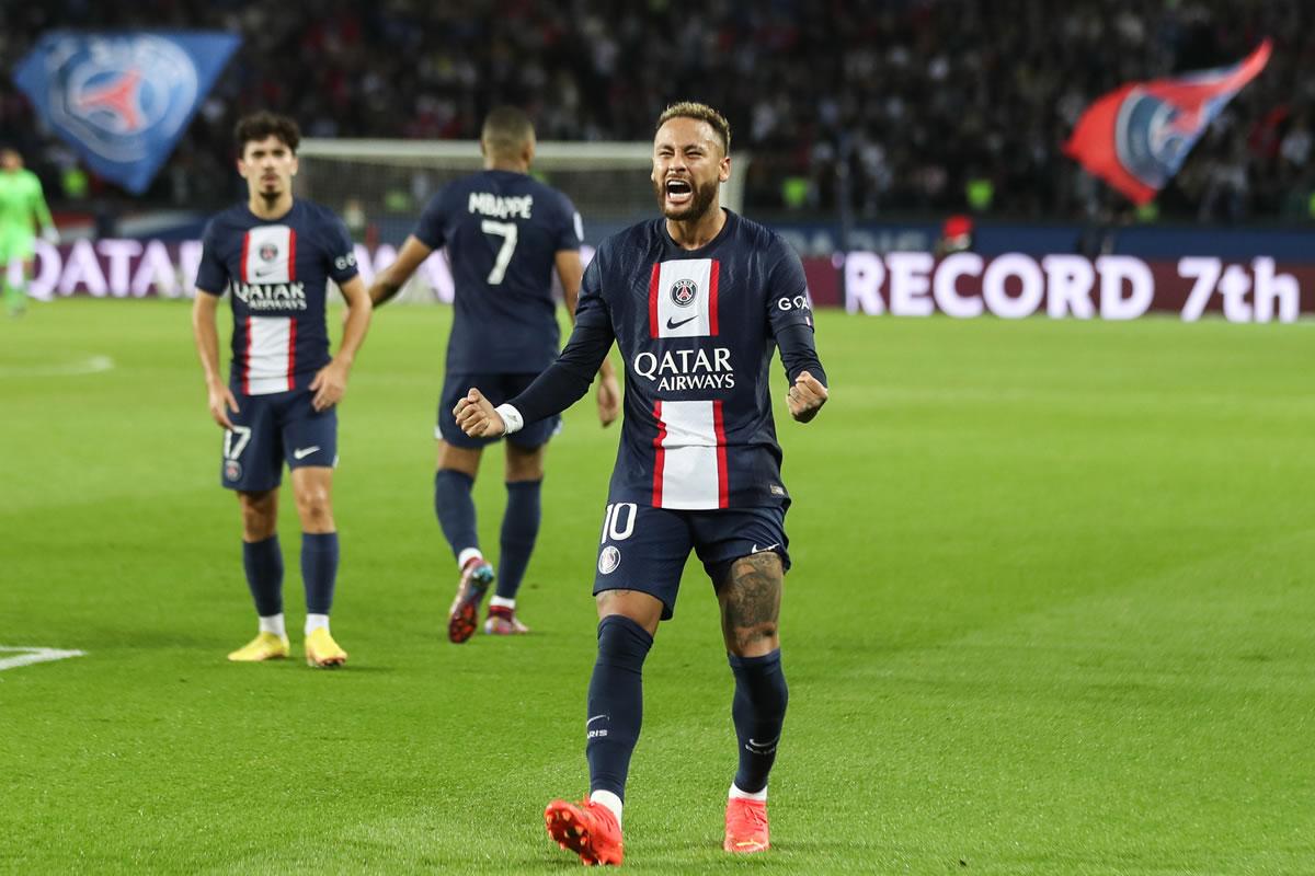 La euforia de Neymar celebrando su gol contra el Marsella.