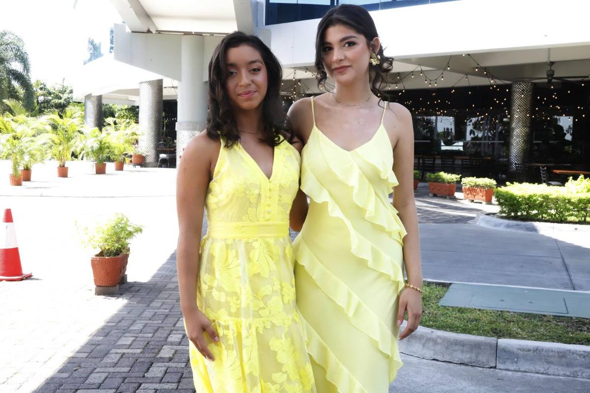 Seniors 2025 de la Escuela Bilingüe Del Valle compartieron desayuno