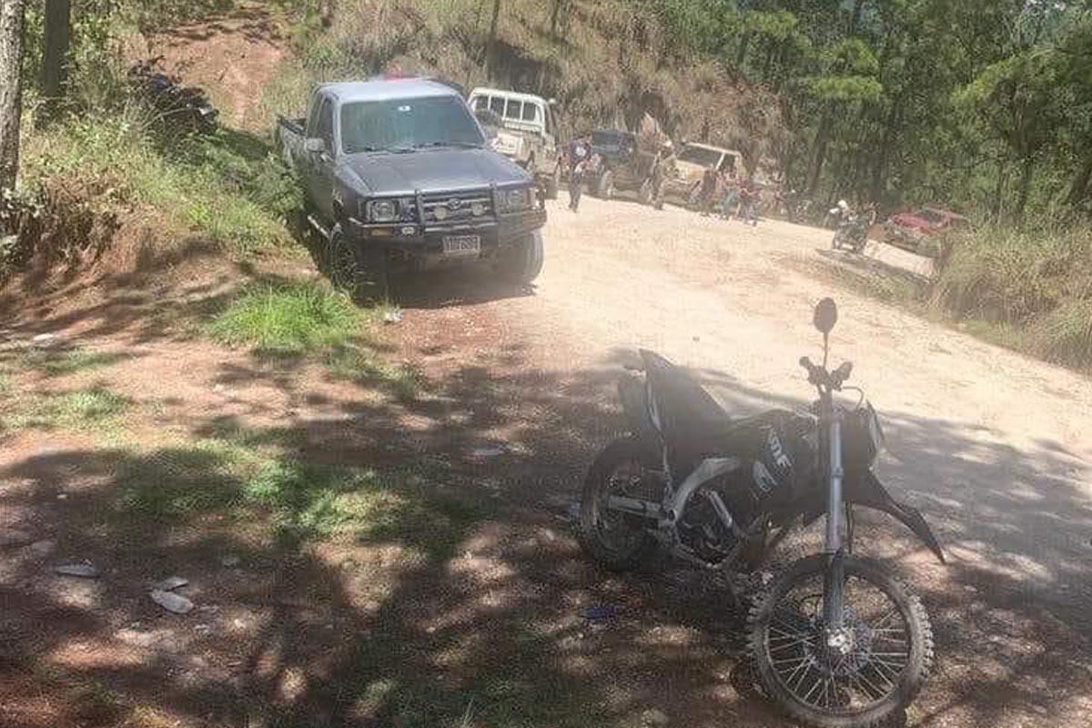 Carretera donde fue encontrado sin vida el maestro.