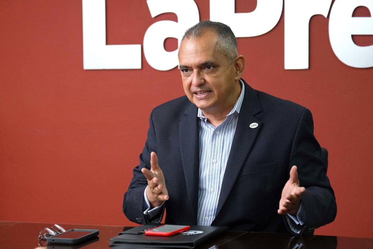 Javier Mejía: “Solo 17 de cada 100 jóvenes llegan a la universidad”