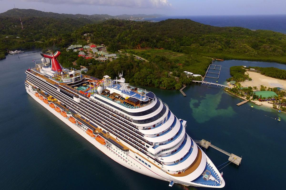 $!Además, gobierno anunció que subirá el canon por turista llegado por crucero, subirá de 3 a 6.50 dólares, repartiéndolo entre alcaldía, Zolitur y el Instituto de Turismo.