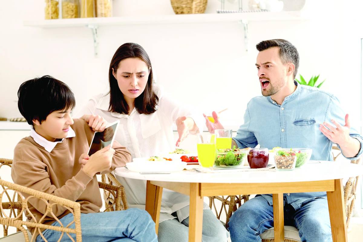 Enfrente la adicción a la tablet en sus hijos