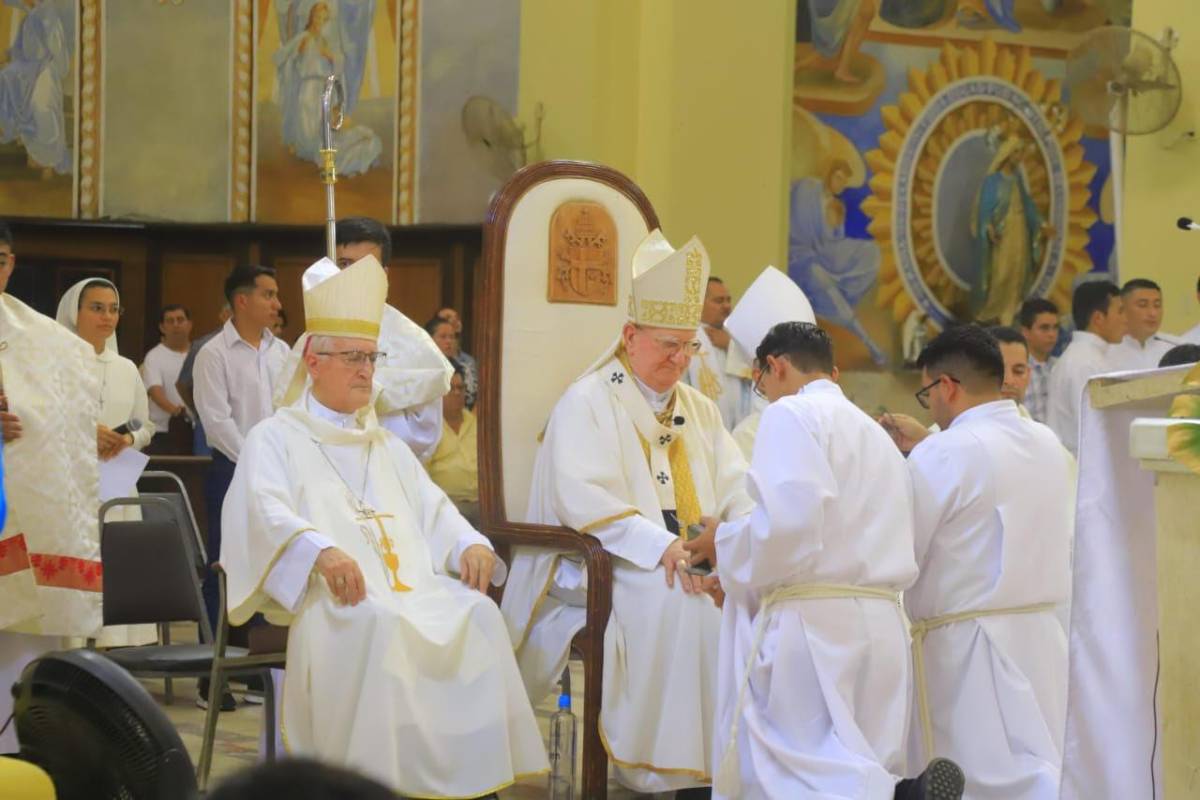 Ordenan dos nuevos sacerdotes en la arquidiócesis de SPS