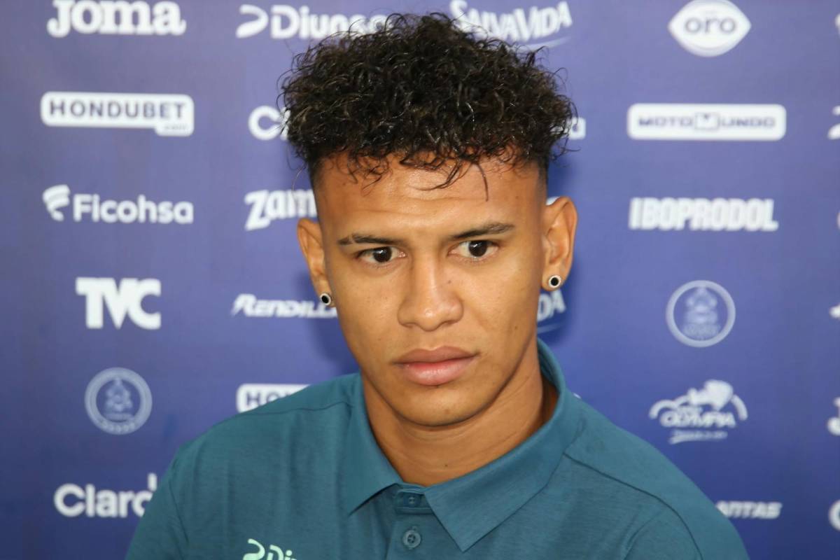 Esposa de futbolista de Honduras reacciona sin rodeos tras críticas por derrota ante Martinica