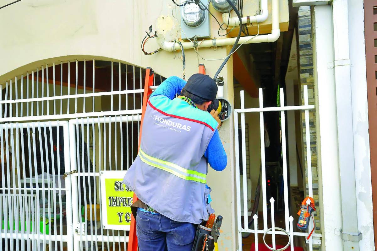 $900 millones pierde la Enee al año por fallas en el sistema