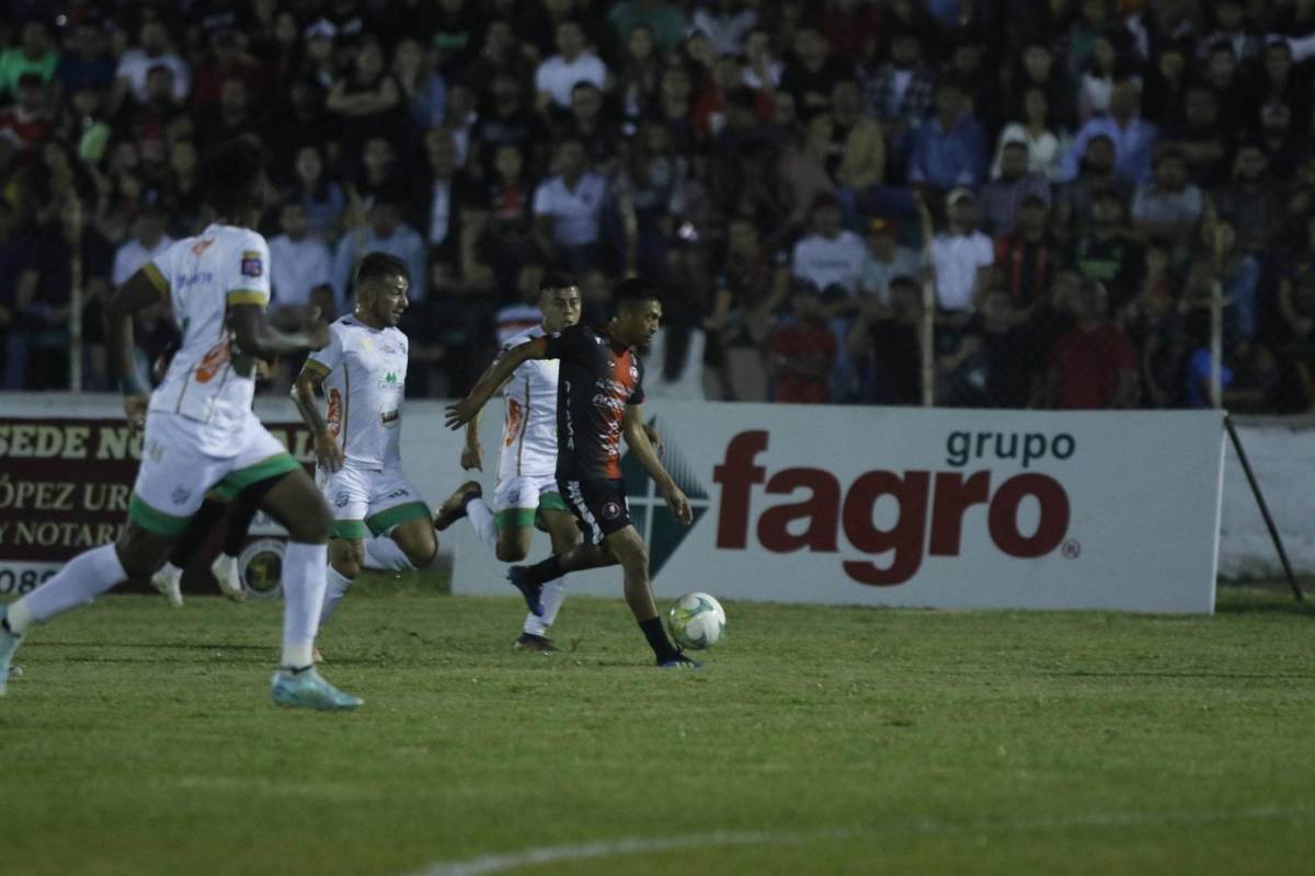 Platense despachó al Independiente y avanzó a la gran final de la Liga de Ascenso.