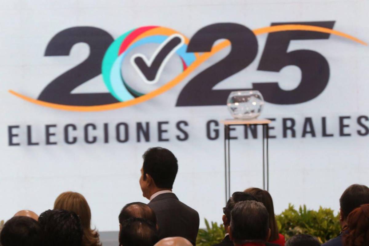 Áspero saludo de Cálix y Ochoa, Chano con bandera de USA, baile de Doris y lo que dijo Nasralla