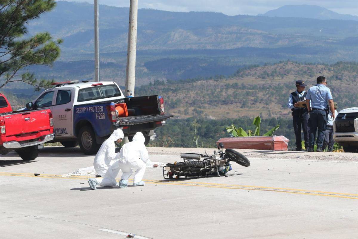 Hijo lamenta la muerte de su padre en accidente cuádruple en El Paraíso