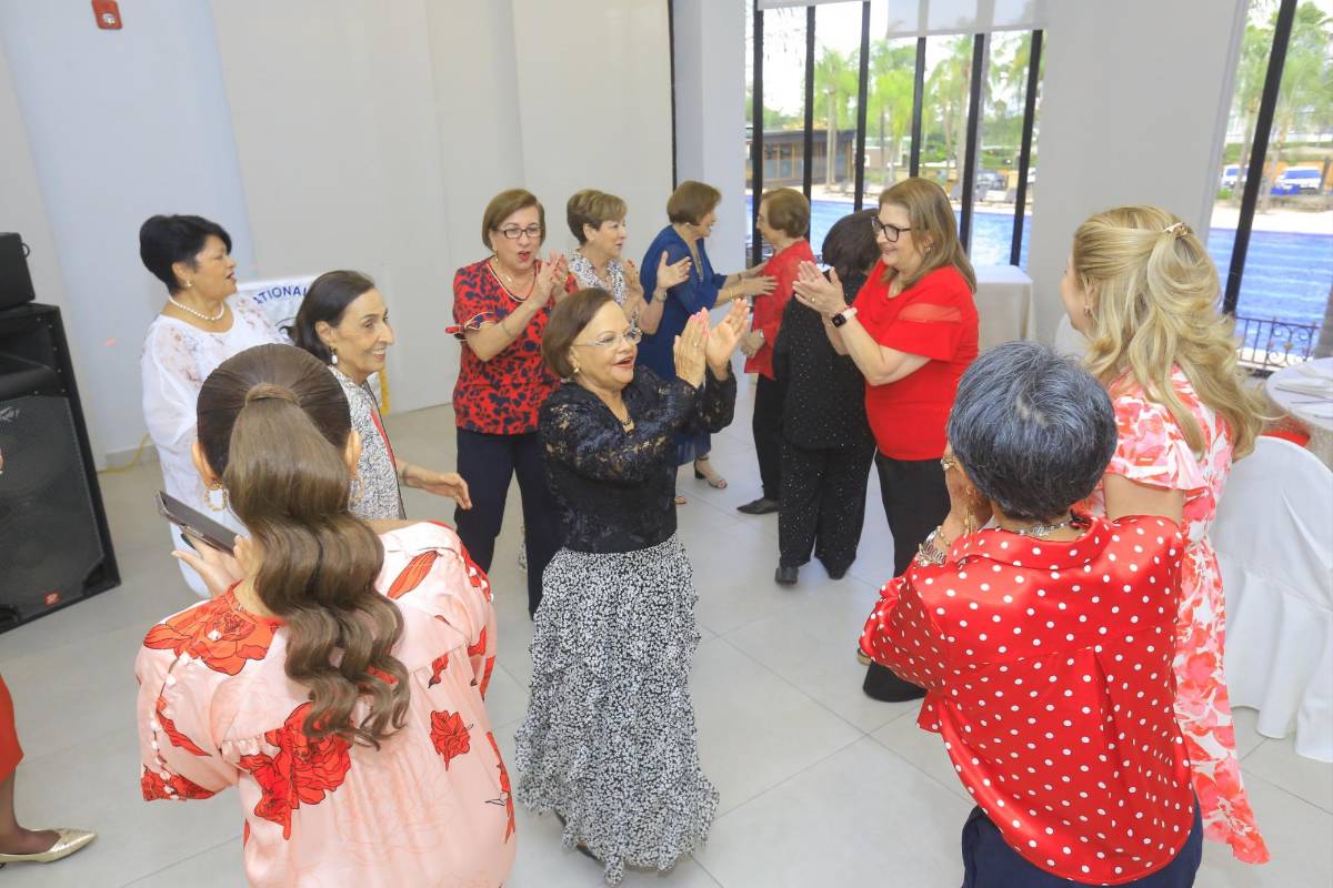 Amor y amistad: Club Internacional de Mujeres celebra su té mensual
