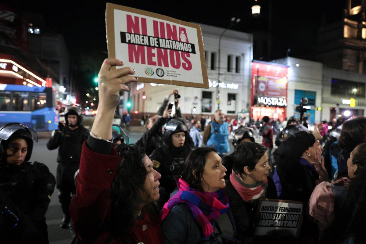 Quiénes son las víctimas del triple feminicidio transmitido en vivo que sacude a Argentina