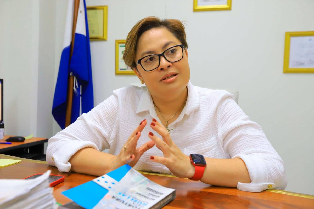 “Esto es un conflicto de poder interno de criminales”: Marisa Burgos