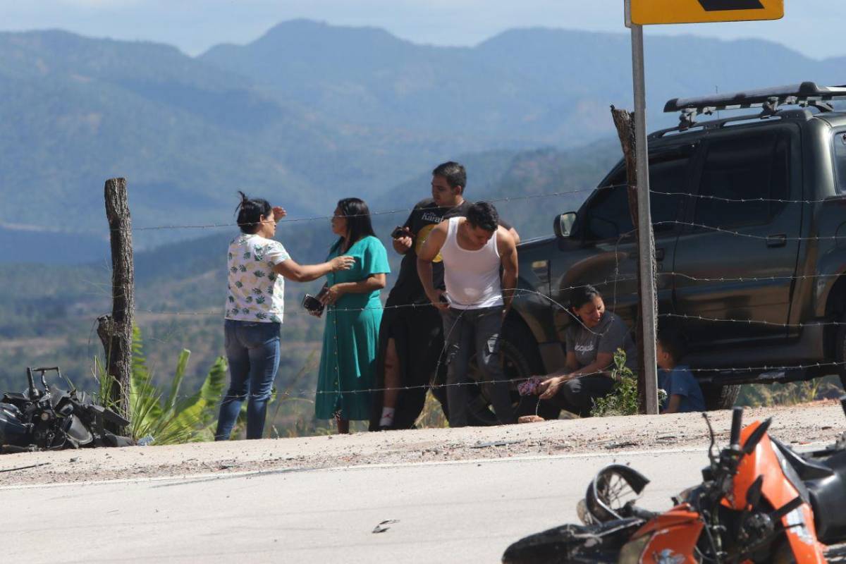 Hijo lamenta la muerte de su padre en accidente cuádruple en El Paraíso