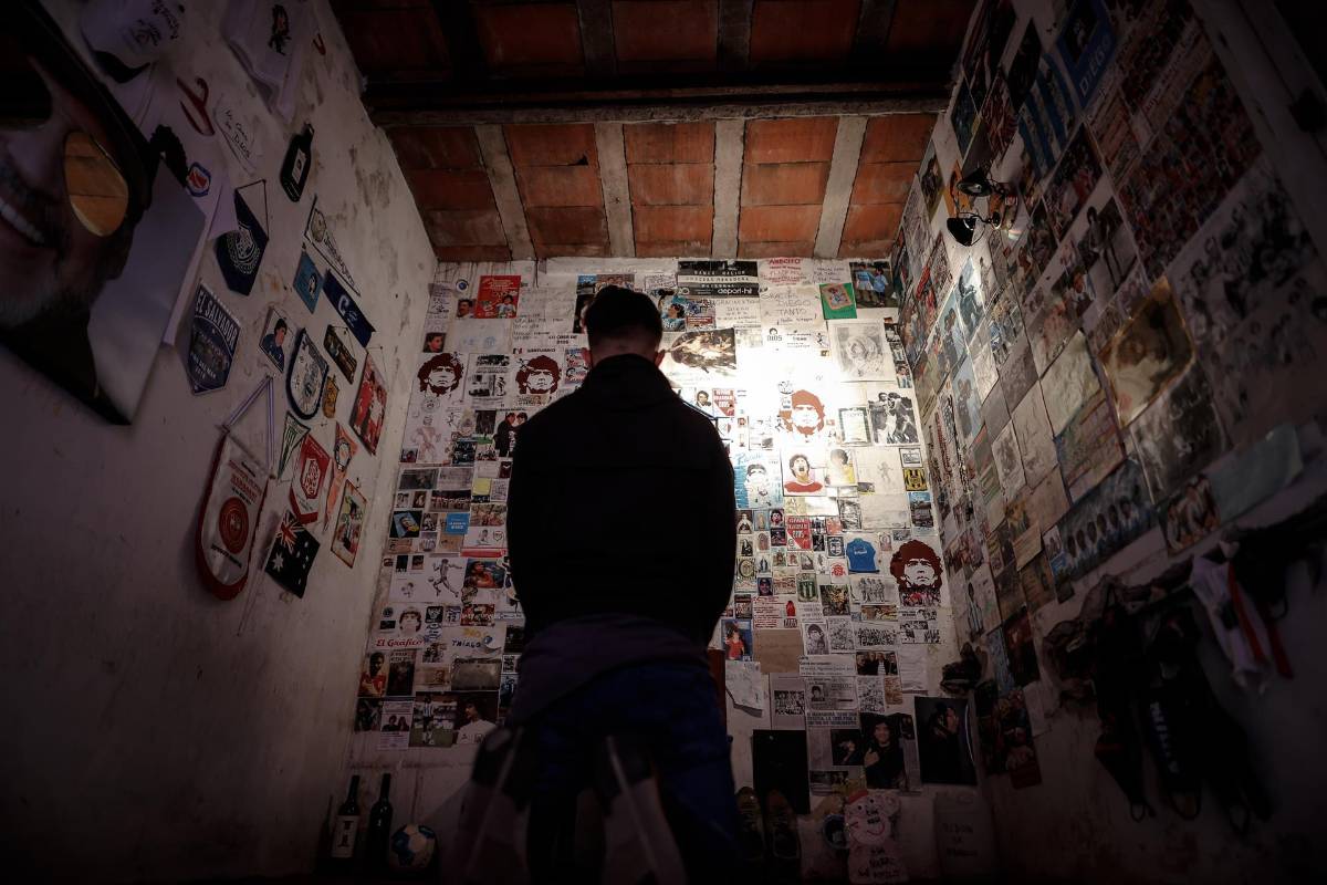 Los “maradonianos” recuerdan al ídolo máximo. Maradona se convirtió en una imagen emblemática mundial más allá del deporte.