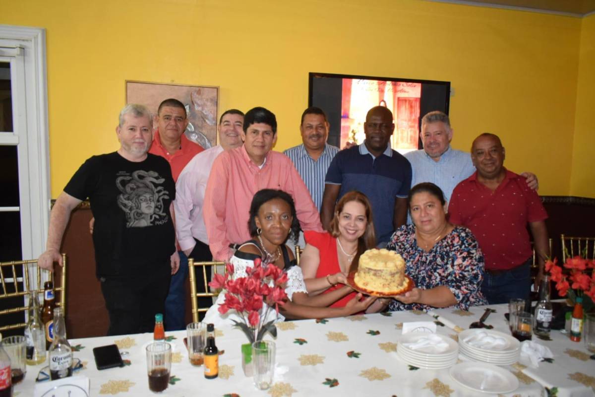 Promoción 89 festeja Navidad y Año Nuevo