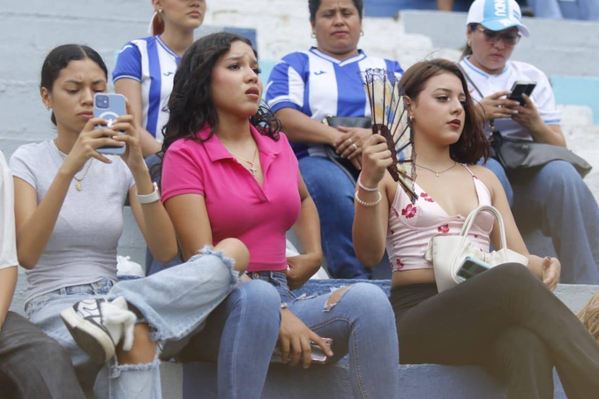 Milagro Flores se roba el show y se llevó susto; derroche de bellezas en SPS