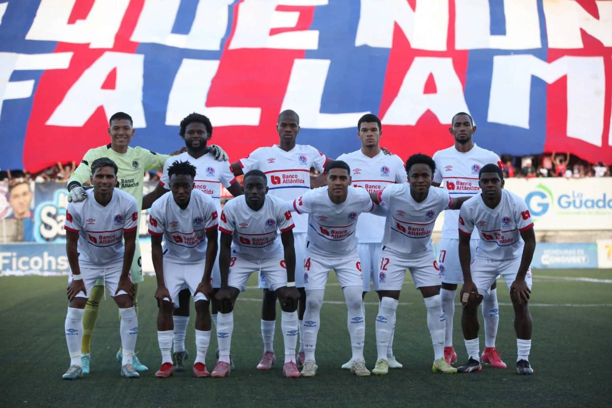 Jugador se estrella con muro y, ¿quién es el 'chelito' que debutó con Olimpia?