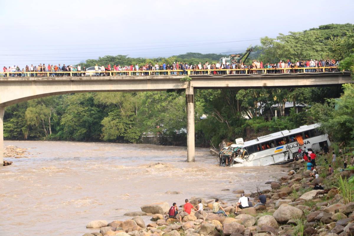 Indemnizan a migrantes que sufrieron accidente de bus