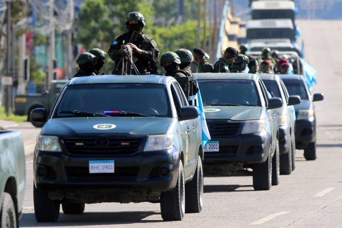 Con despliegue militar, las Fuerzas Armadas celebran los 200 años de creación del Ejército