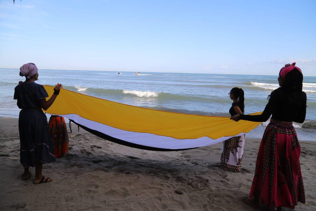 Imágenes: garífunas recrean su llegada a Honduras hace 228 años