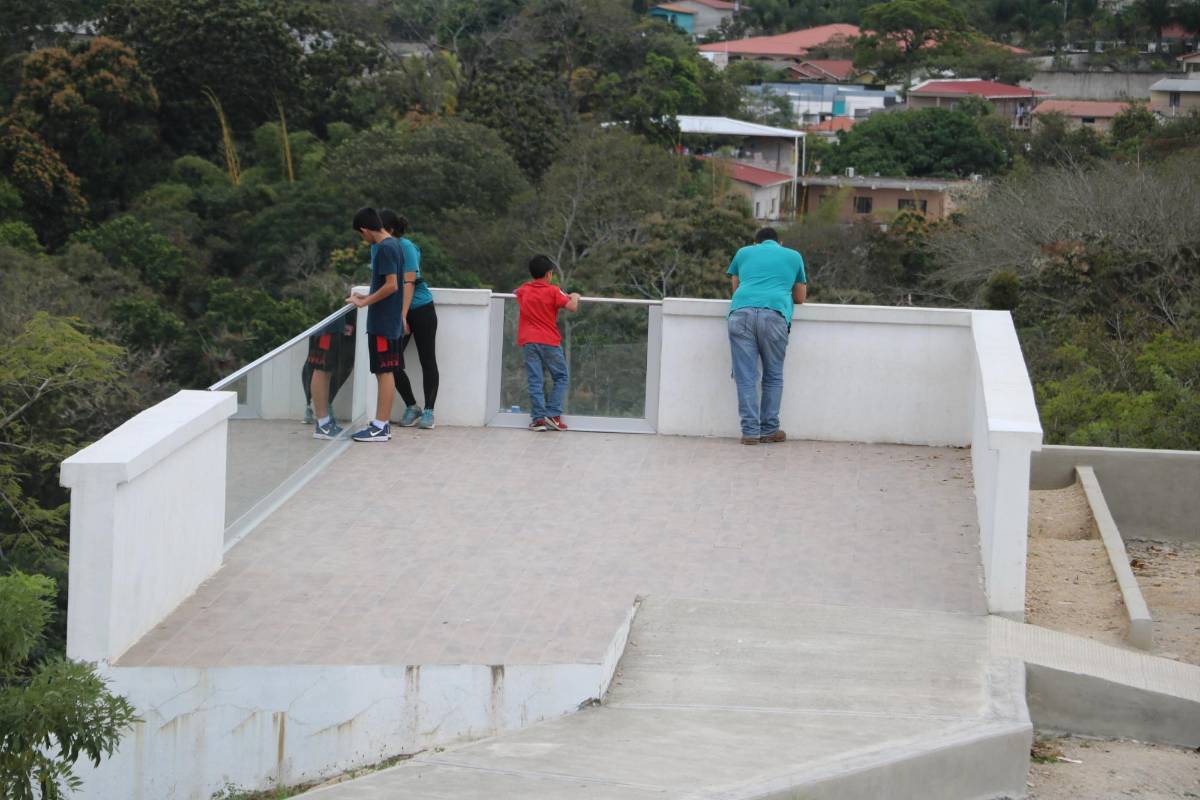 Denuncian abandono de millonario proyecto turístico