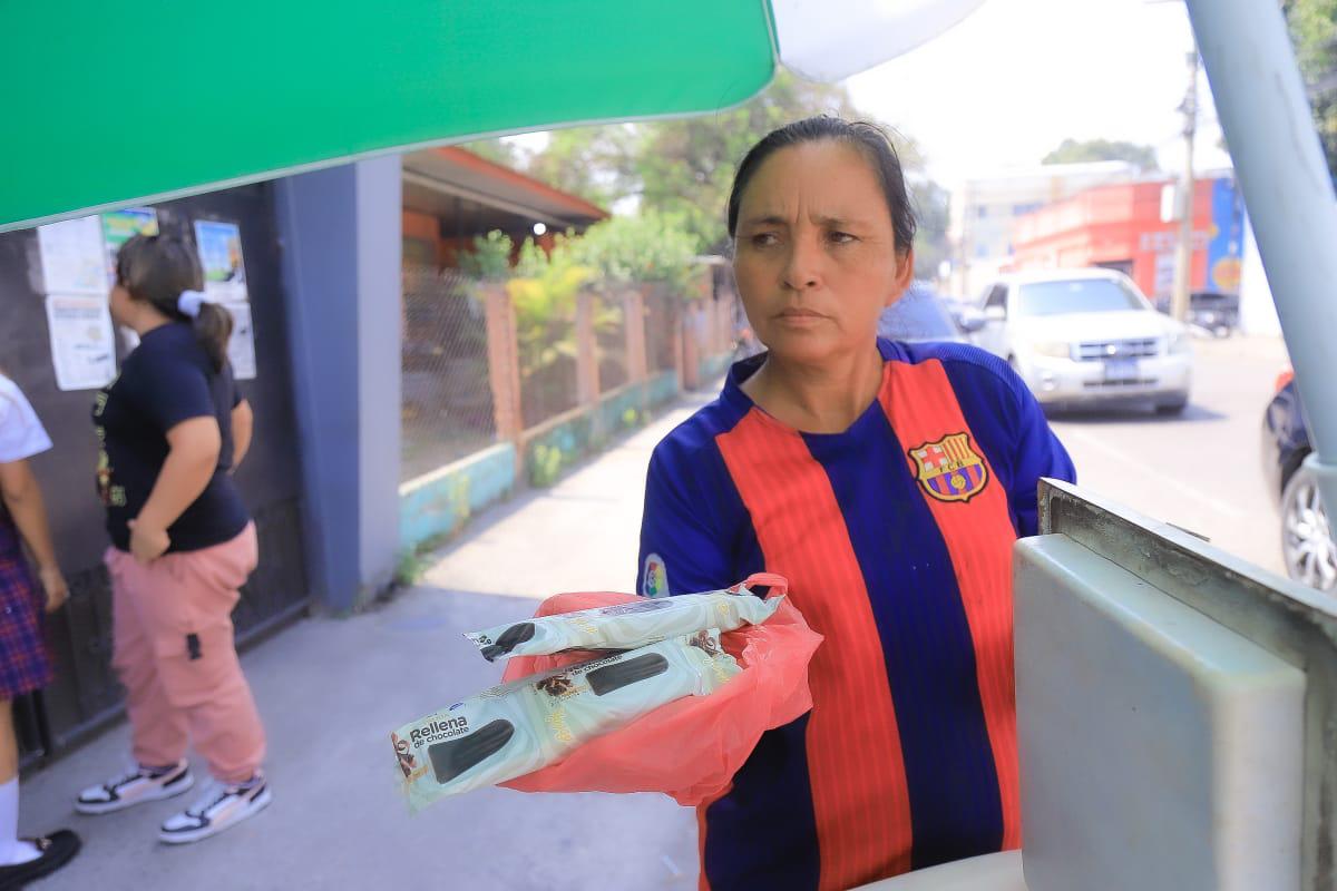 Su esfuerzo es para mantener a sus tres hijos.