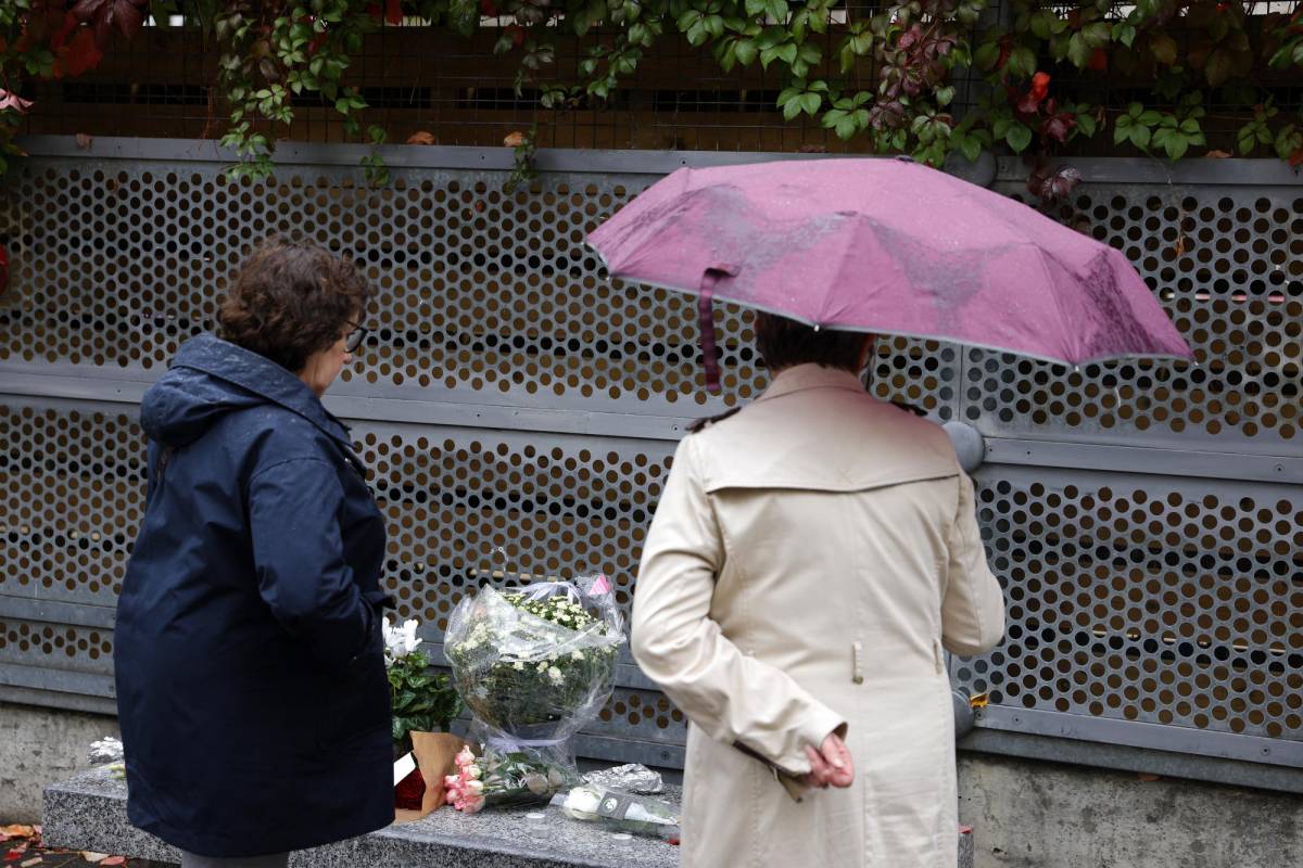 Los padres de familia y compañeros de Lola se encuentran conmocionados tras el asesinato de la menor.