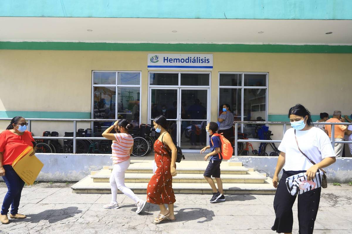 Los medicamentos no han faltado, pero la calidad de la hemodiálisis se ve comprometida por la falta de personal