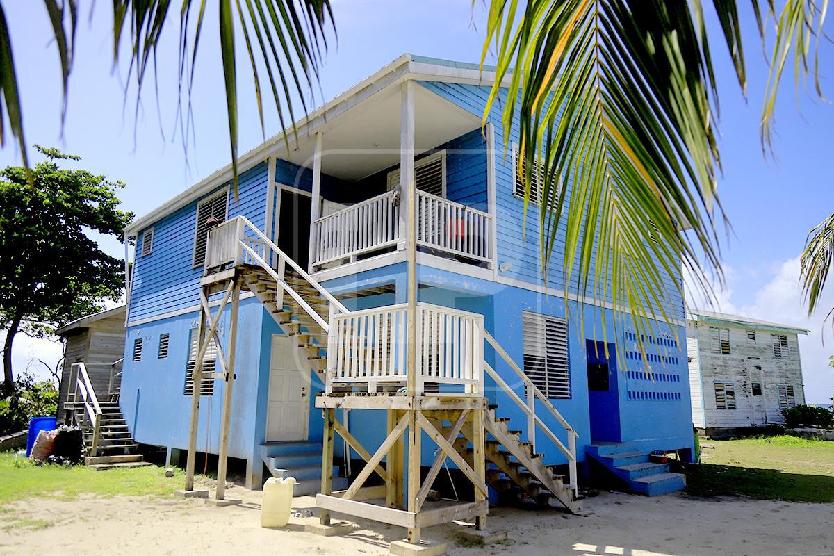 Instalaciones del personal de Belice en el cayo Hunting, en los Zapotillos.