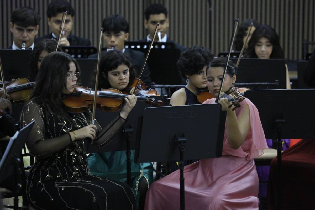 Fotos: Victoriano López festeja su 81 aniversario con gala artística