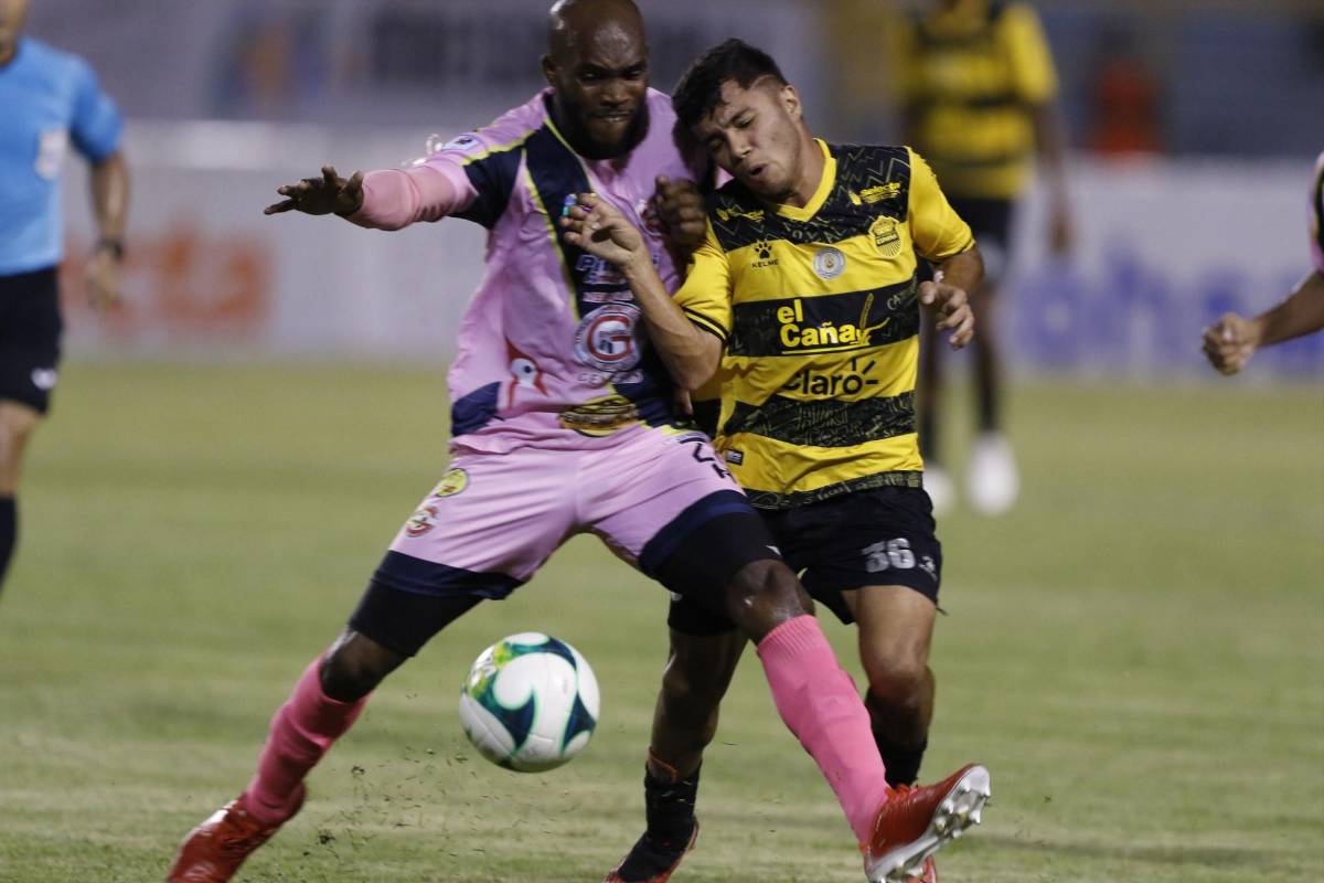 Real España sigue en crisis y firma amargo empate ante Génesis