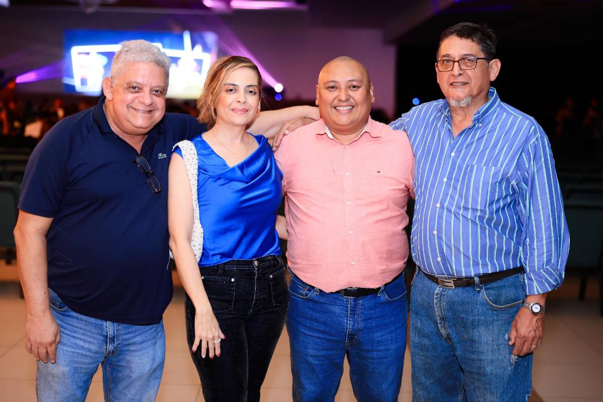 Hondureños disfrutan al máximo el show de Piter Albeiro