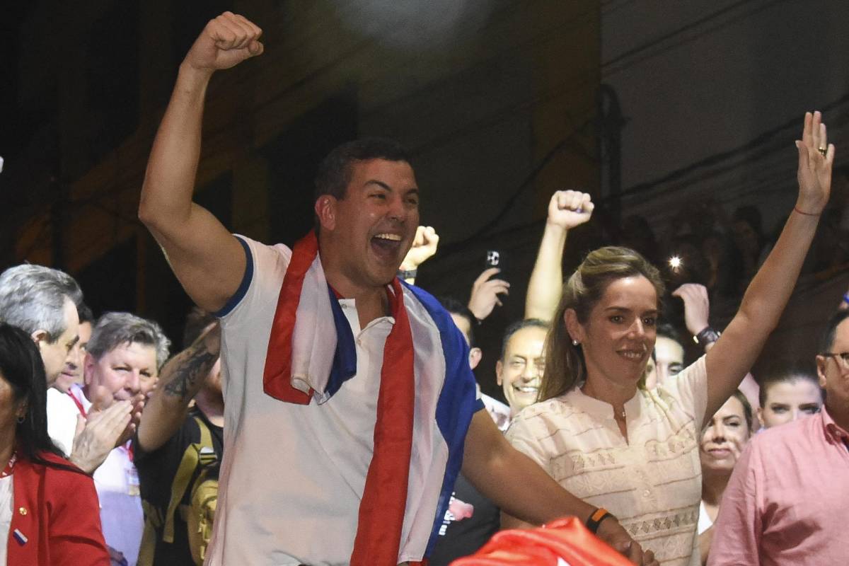 EEUU felicita a Peña y lo invita a “combatir la corrupción” en Paraguay