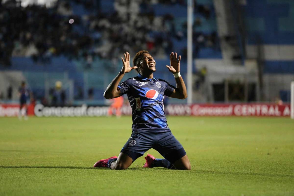 Yeison Mejía se destapó con un doblete en la victoria del Motagua ante San Miguelito de Panamá.