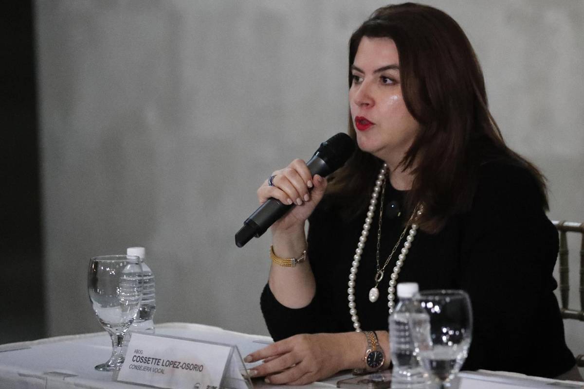 Elección en Colombia desata discusión entre Cossette López y Salvador Nasralla