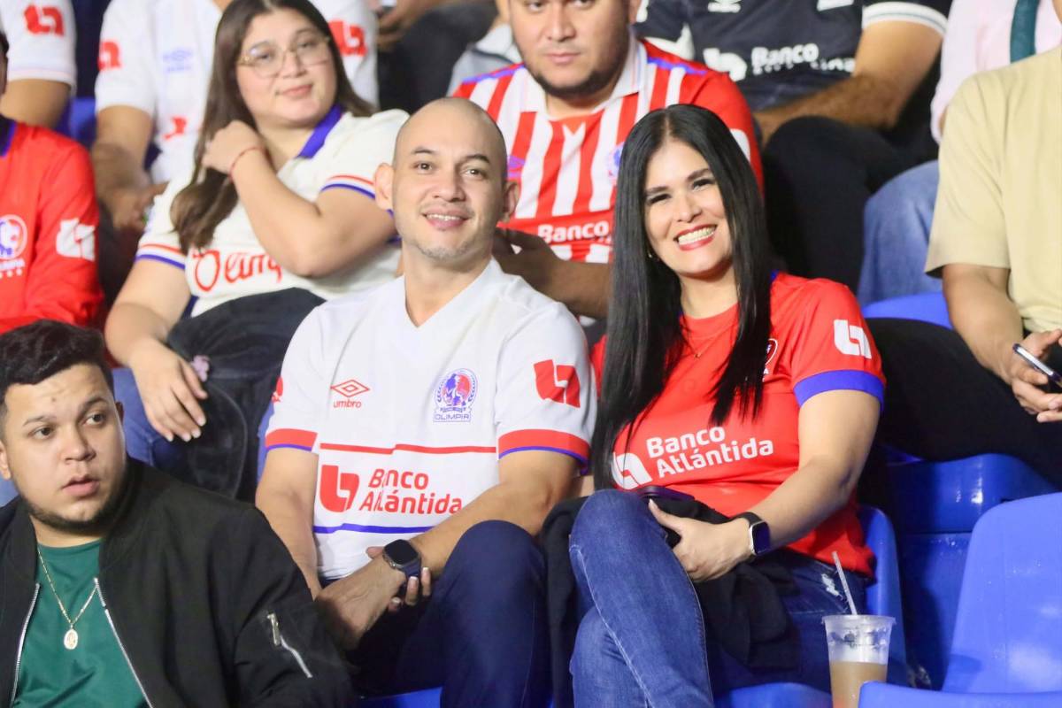 Olimpia vs Firpo: enfado de Spiderman, la pareja de la Ultra y quién es la colocha