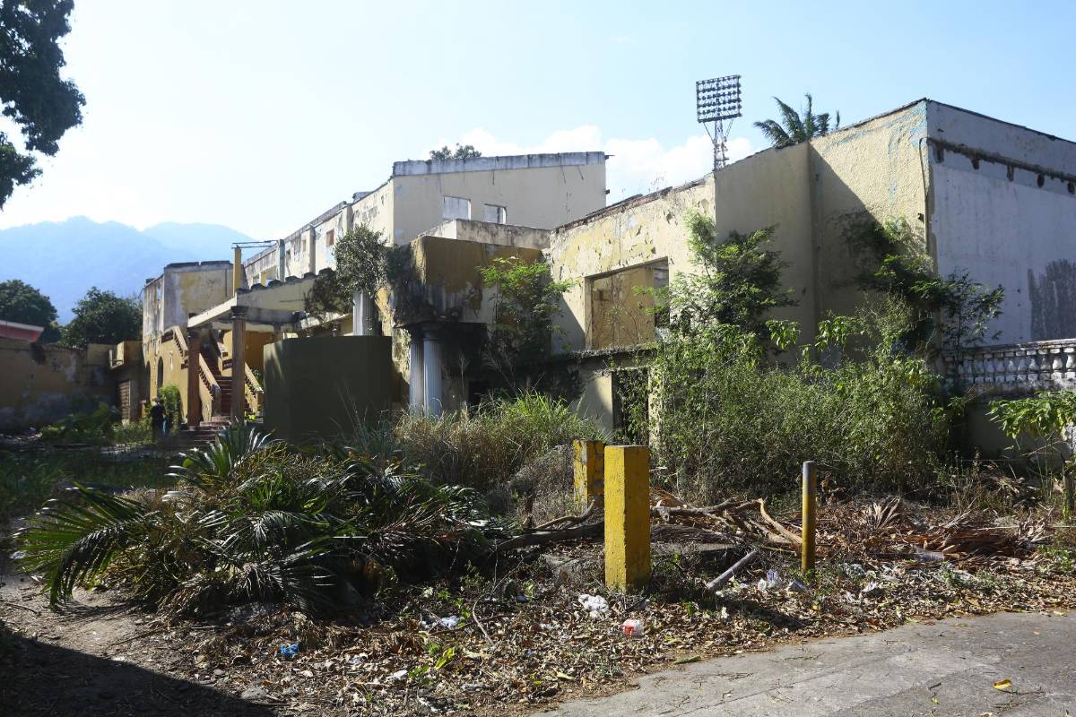 Casino Sampedrano, de sitio emblemático a baño público