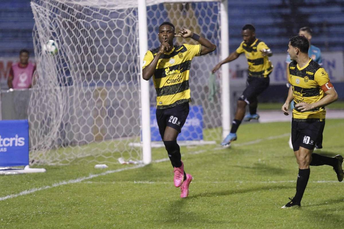 Daniel Carter Bodden abrió el marcador para Real España ante Vida en el minuto 15 del encuentro.