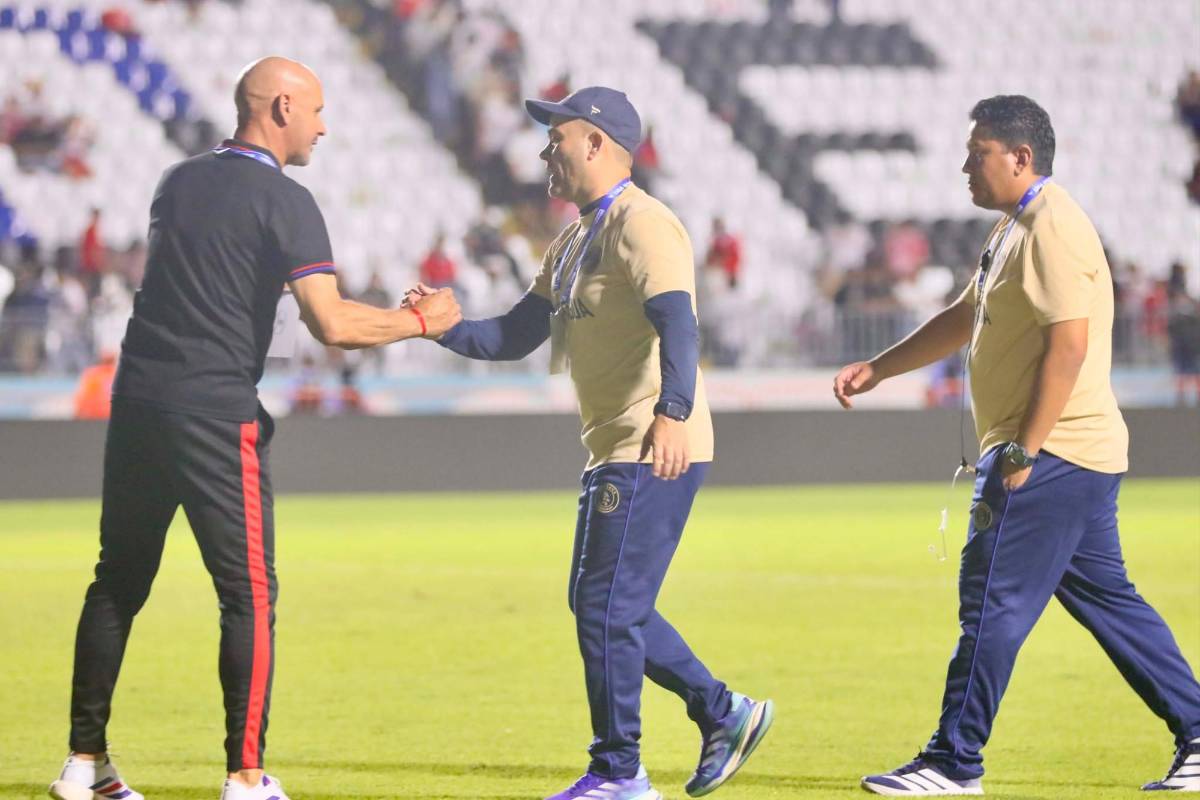 El increíble error de Menjívar vs Motagua, agresión a Edwin, sangre y baile en Olimpia