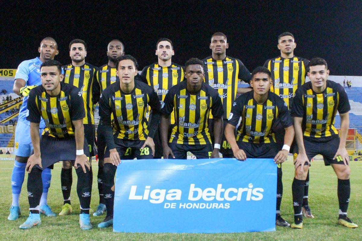 El 11 titular del Real España que enfrentó a la Real Sociedad.