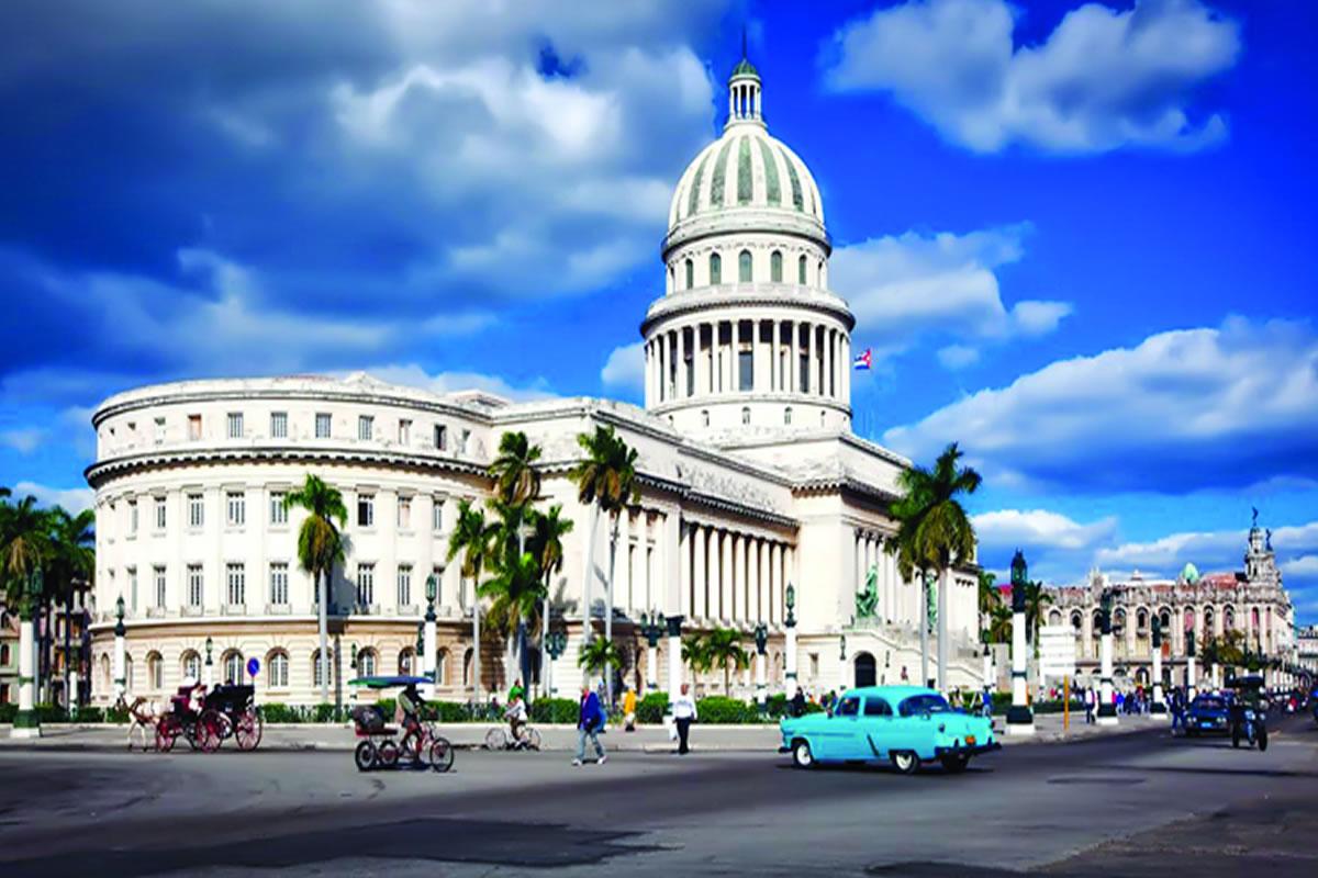 Embajador de Cuba a diputados hondureños: “Me dan pena los arrepentidos de haber sido de izquierda”