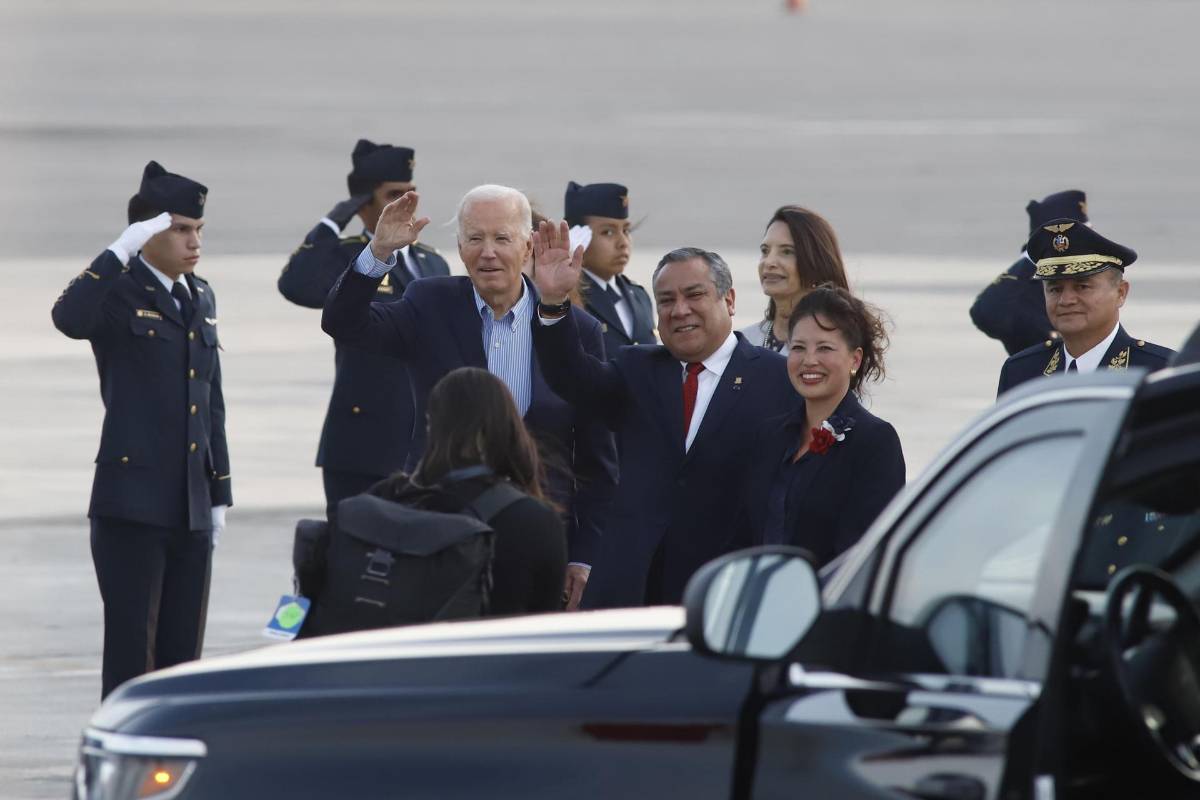 Biden llega a Lima para participar por última vez en la cumbre APEC