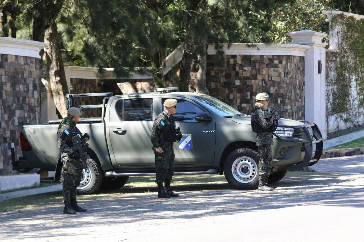 Blindada con resguardo militar permanece la casa del presidente electo Nasry Asfura
