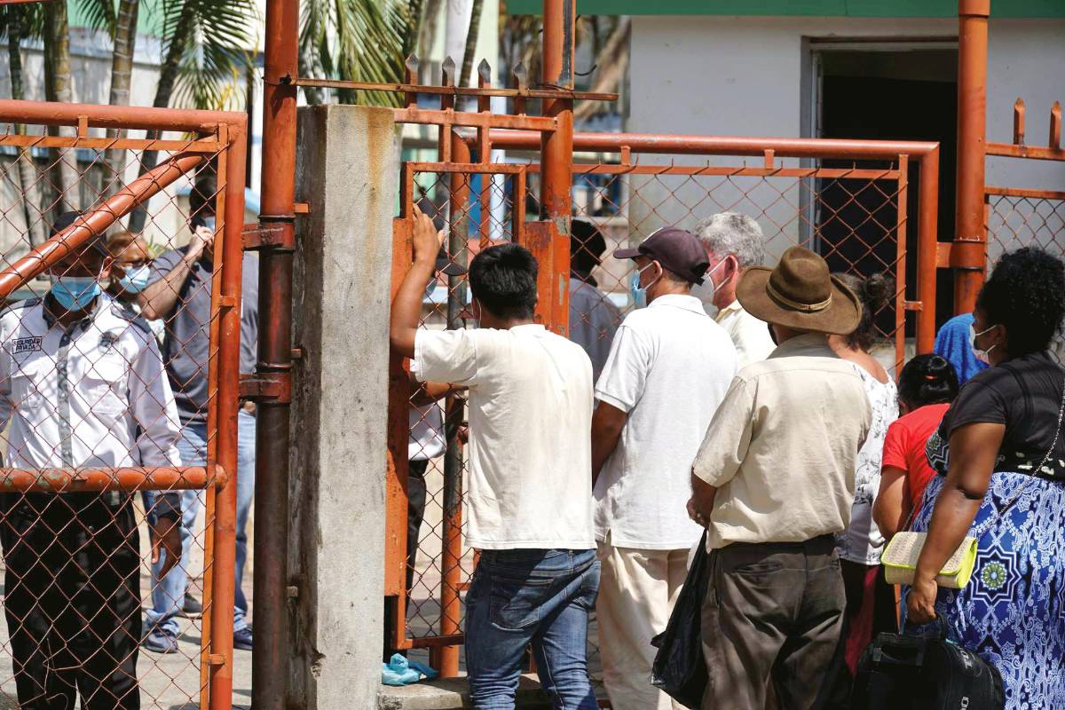 Pese a avances, cientos de pacientes están a la espera de una cirugía en el Rivas