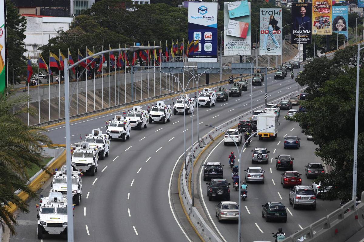 Maduro ordena entrenamiento militar de civiles ante un eventual ataque de EEUU