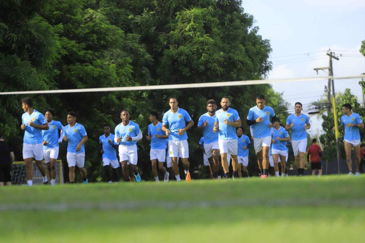 Dos futbolistas no entran en los planes del Real España