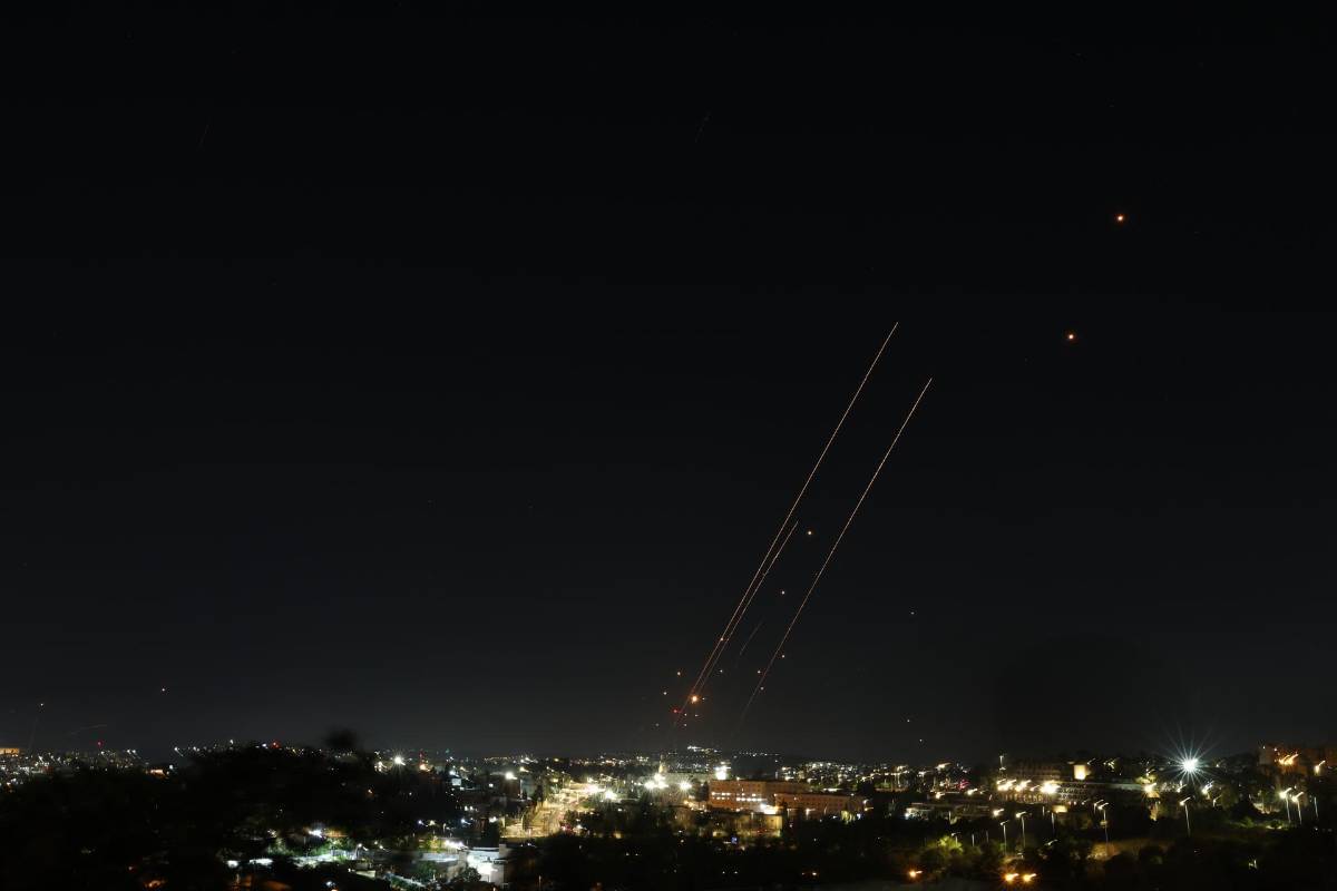 Misiles iraníes burlan la cúpula de hierro de Israel