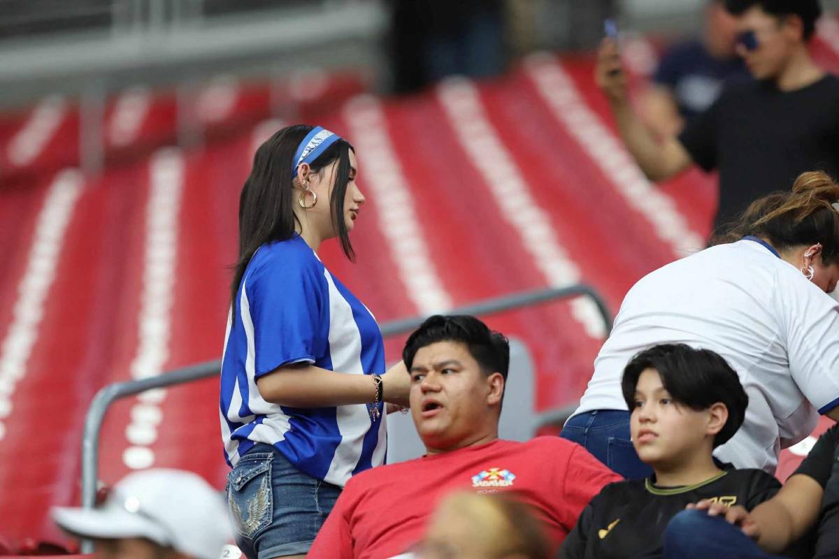 Bellezas en el Panamá-Honduras, periodista cautiva y chica mexicana enamoró
