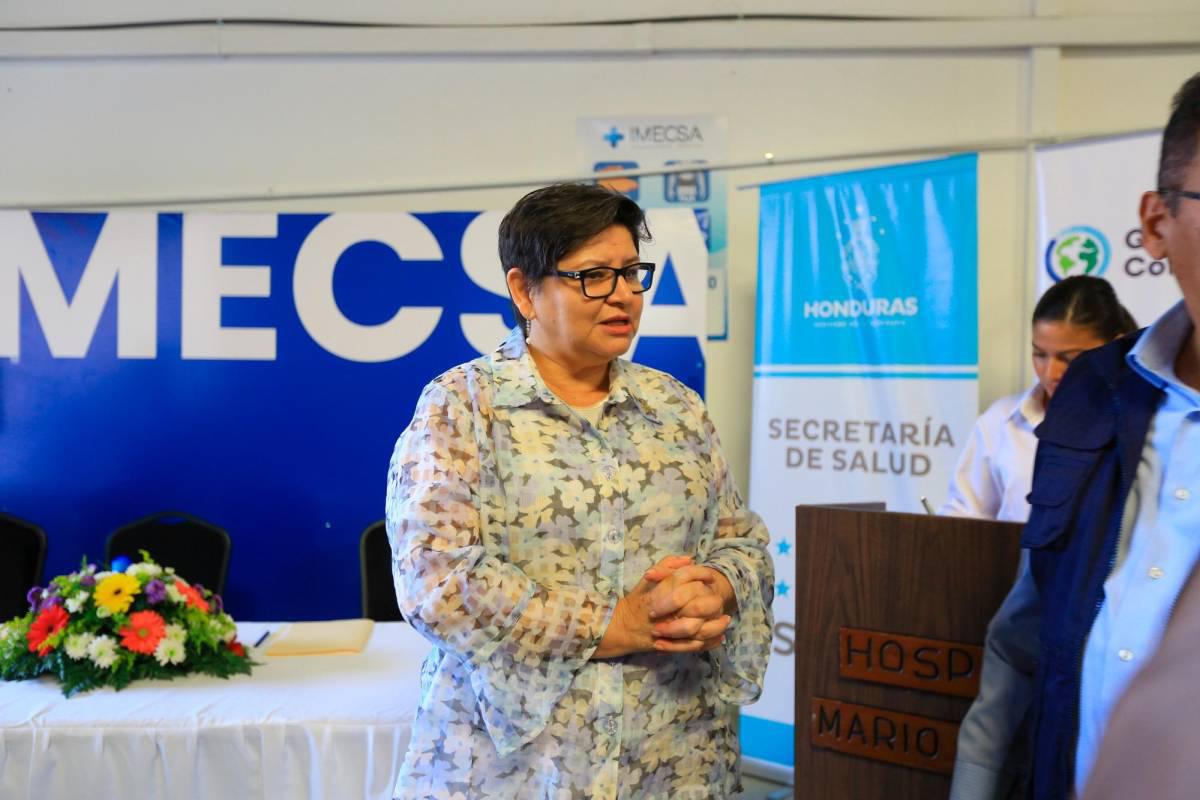 Ministra de Salud señala que escazes de algodón en hospital es algo minúsculo