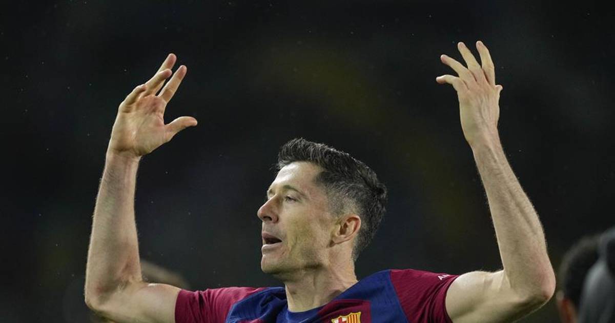 Lewandowski se destaca con un doblete y el Barcelona gana al Valencia