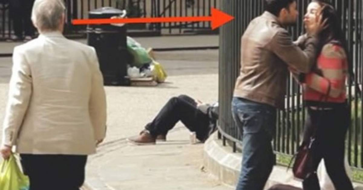 Video: Pareja de novios se pelea en plena calle - Diario La Prensa